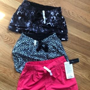 3 pairs Lululemon SpringBreakAway Short II size 6
